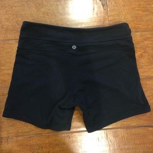 Lululemon black biker short women size 6